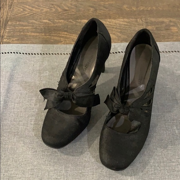 Naturalizer heels - Picture 2 of 3